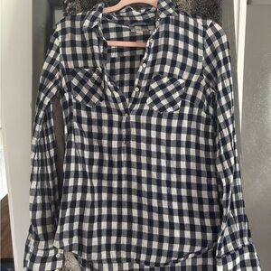 Women's navy and White Checkered Cotton 1/2 button down Top